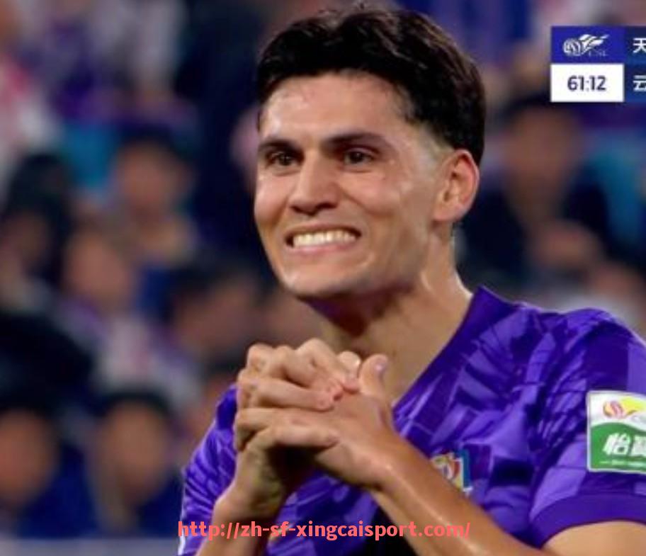 杏彩体育-法甲球队进攻体系演变:从边路突袭到中路渗透策略